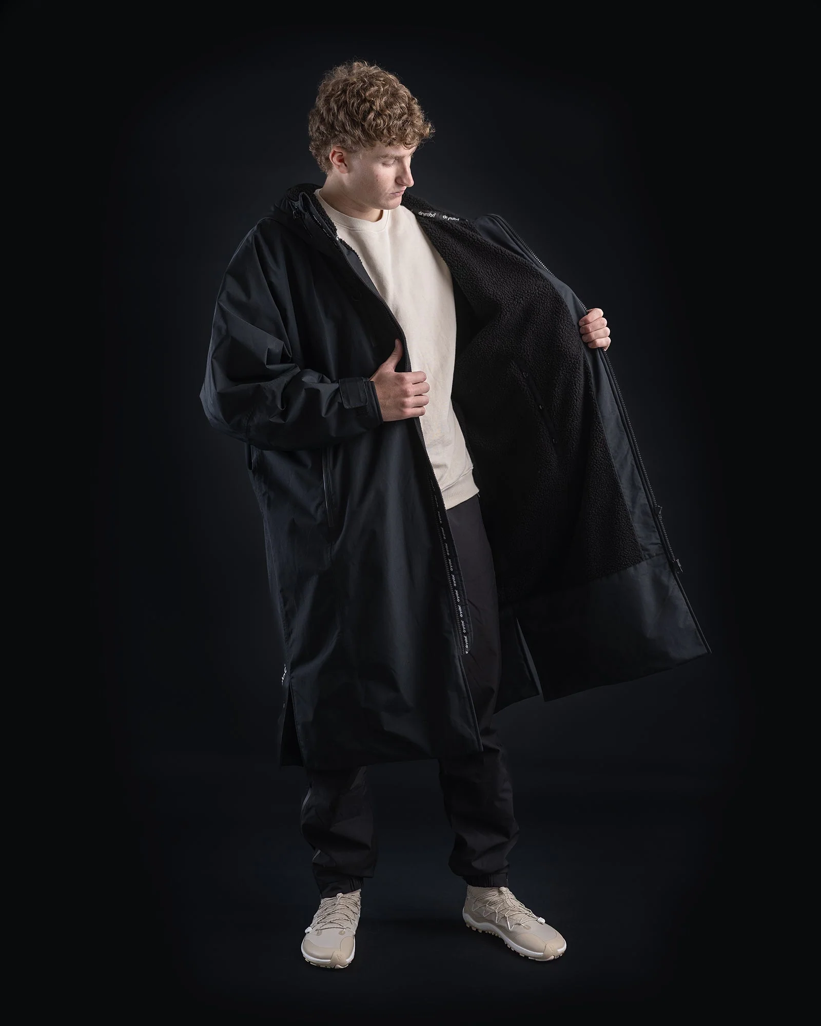 Black Dryrobe® Nexus - Image 2