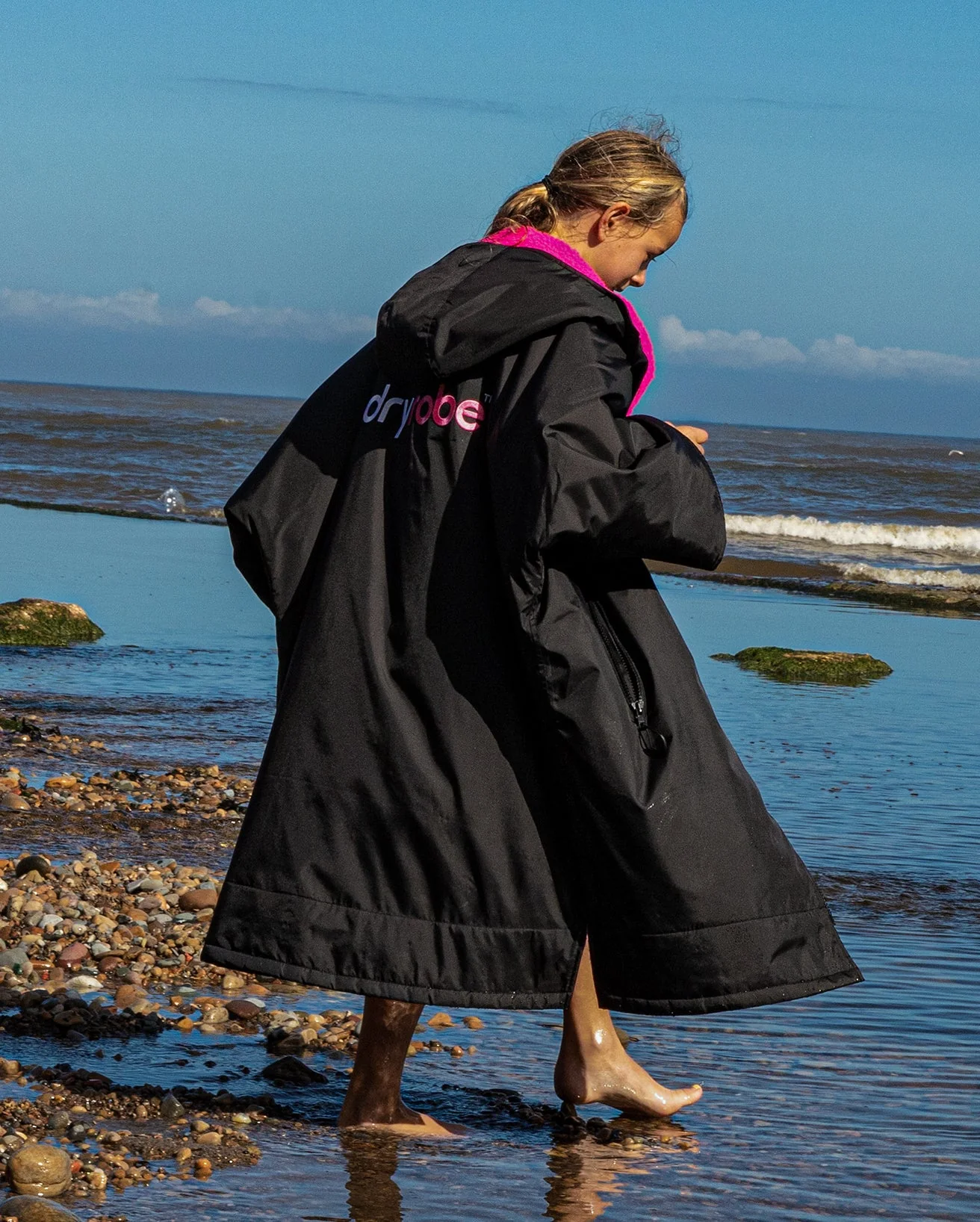 Black Pink Easy-Fit Kids Advance Changing Robe - Image 4