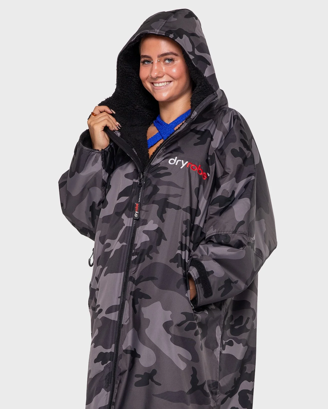 Black Camo Advance Changing Robe - Image 12