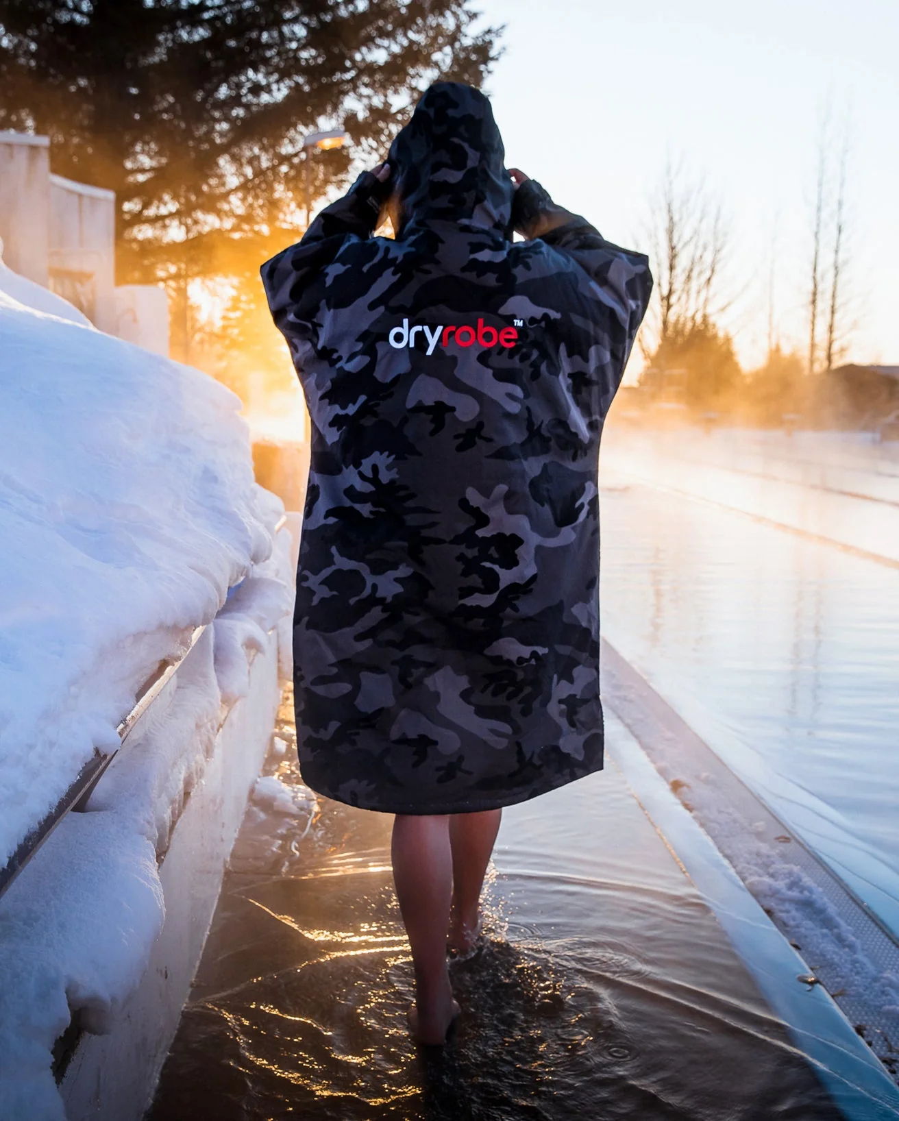 Black Camo Advance Changing Robe - Image 13