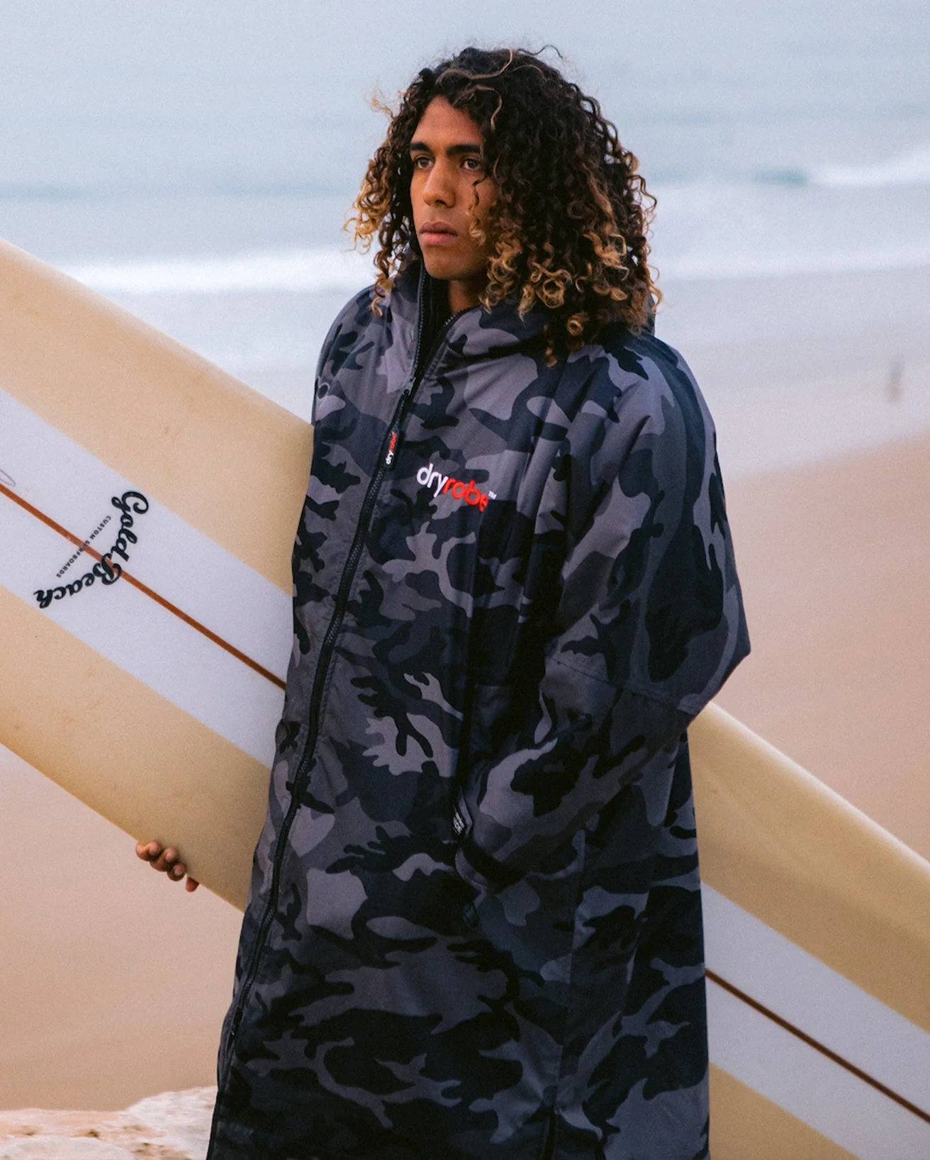 Black Camo Advance Changing Robe - Image 5