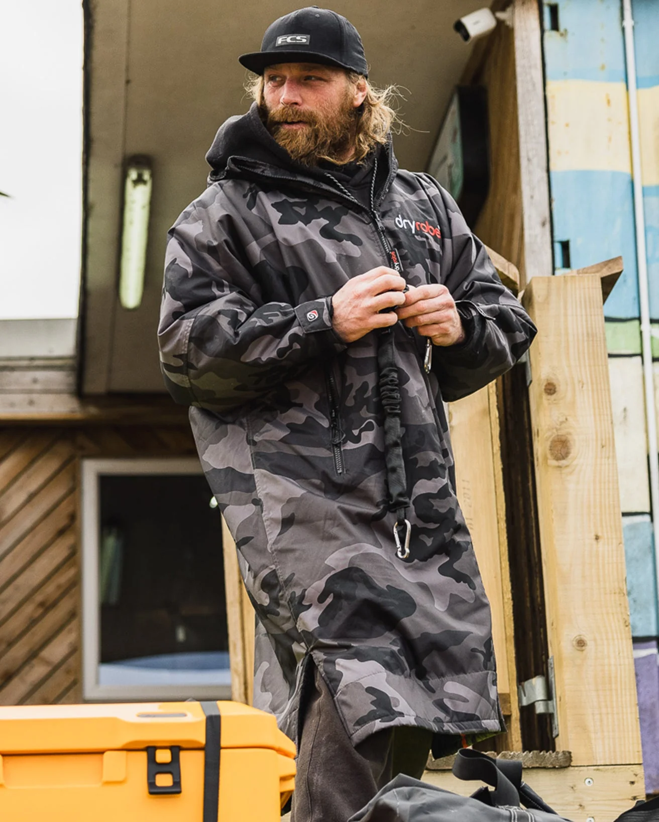 Black Camo Advance Changing Robe - Image 7
