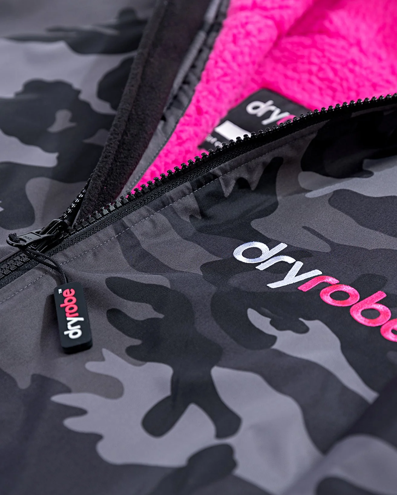 Black Camo Pink Advance Changing Robe - Image 16