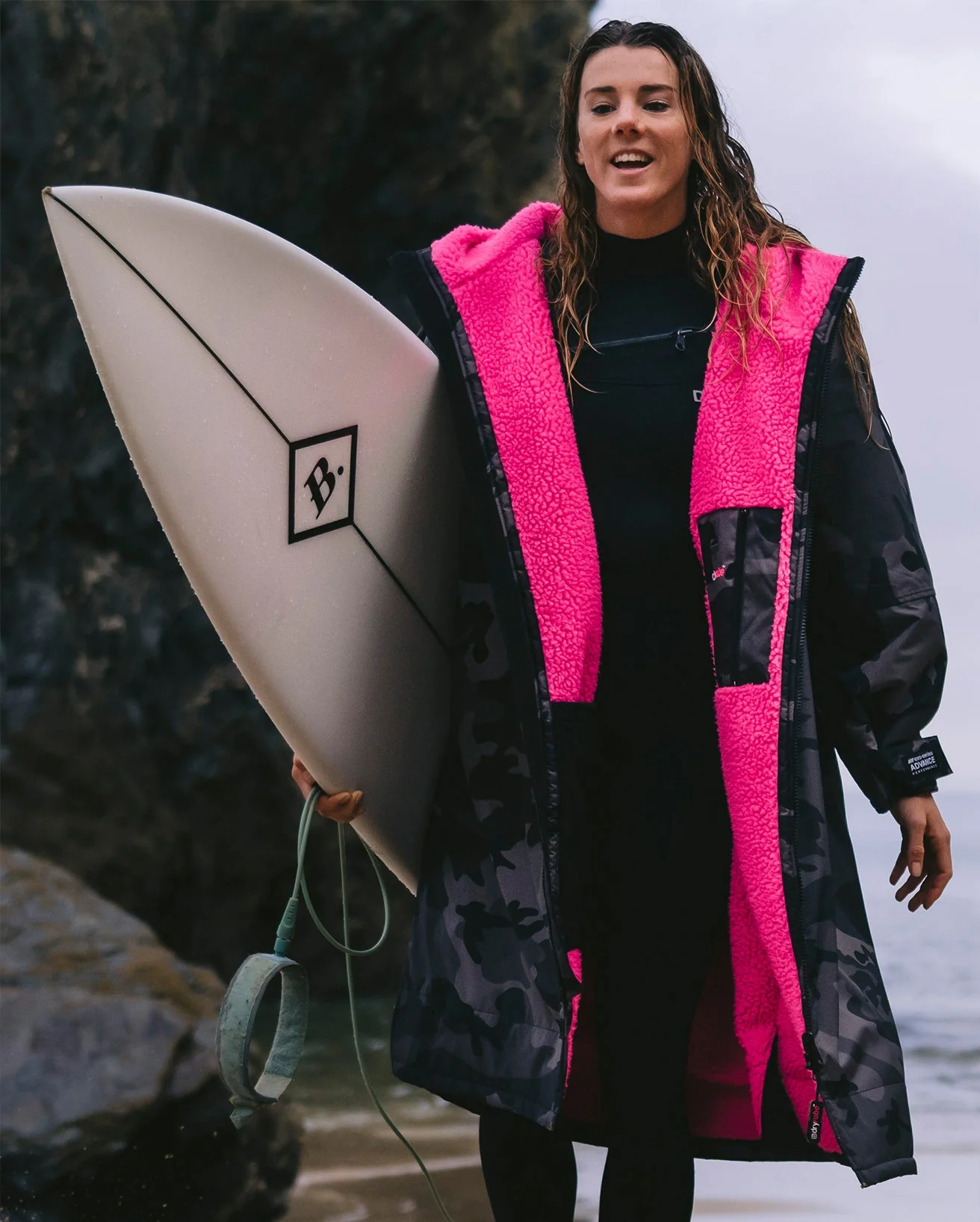 Black Camo Pink Advance Changing Robe - Image 5
