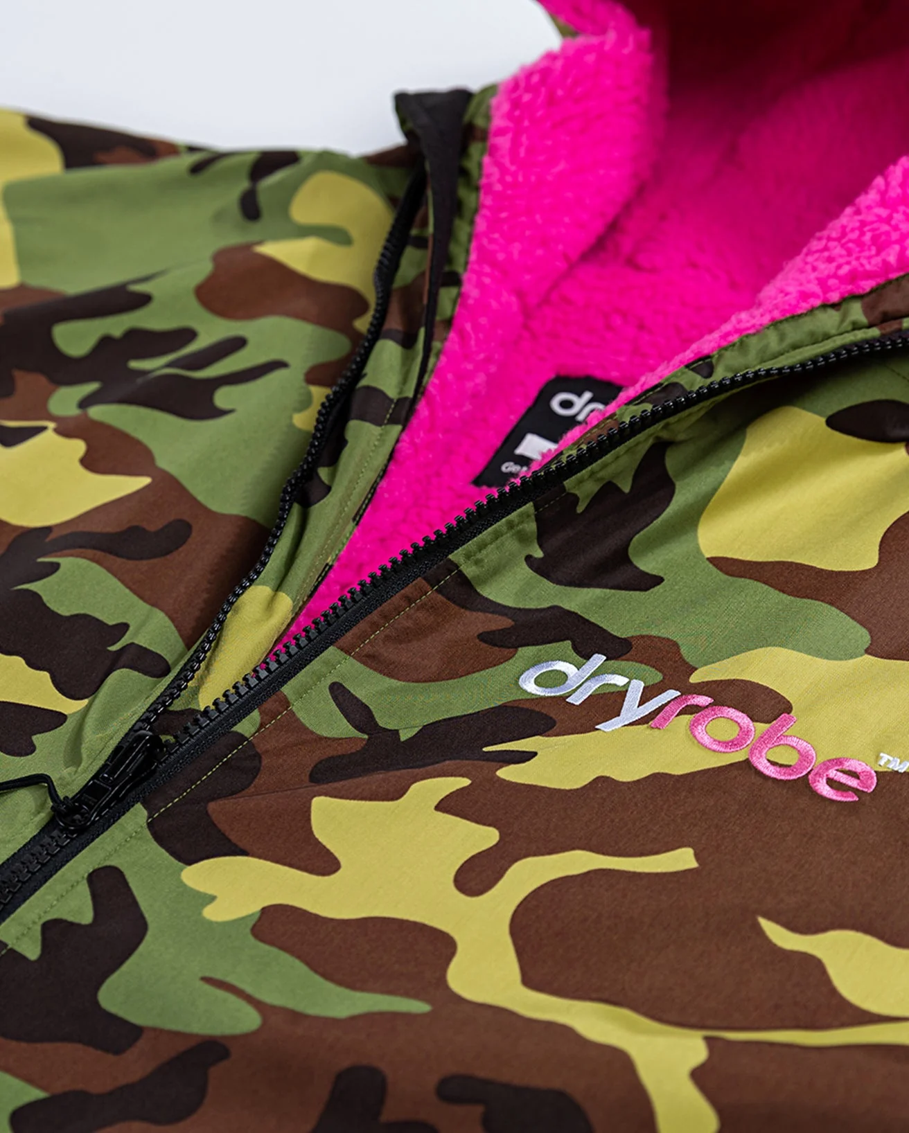 Camo Pink Advance Changing Robe - Image 9