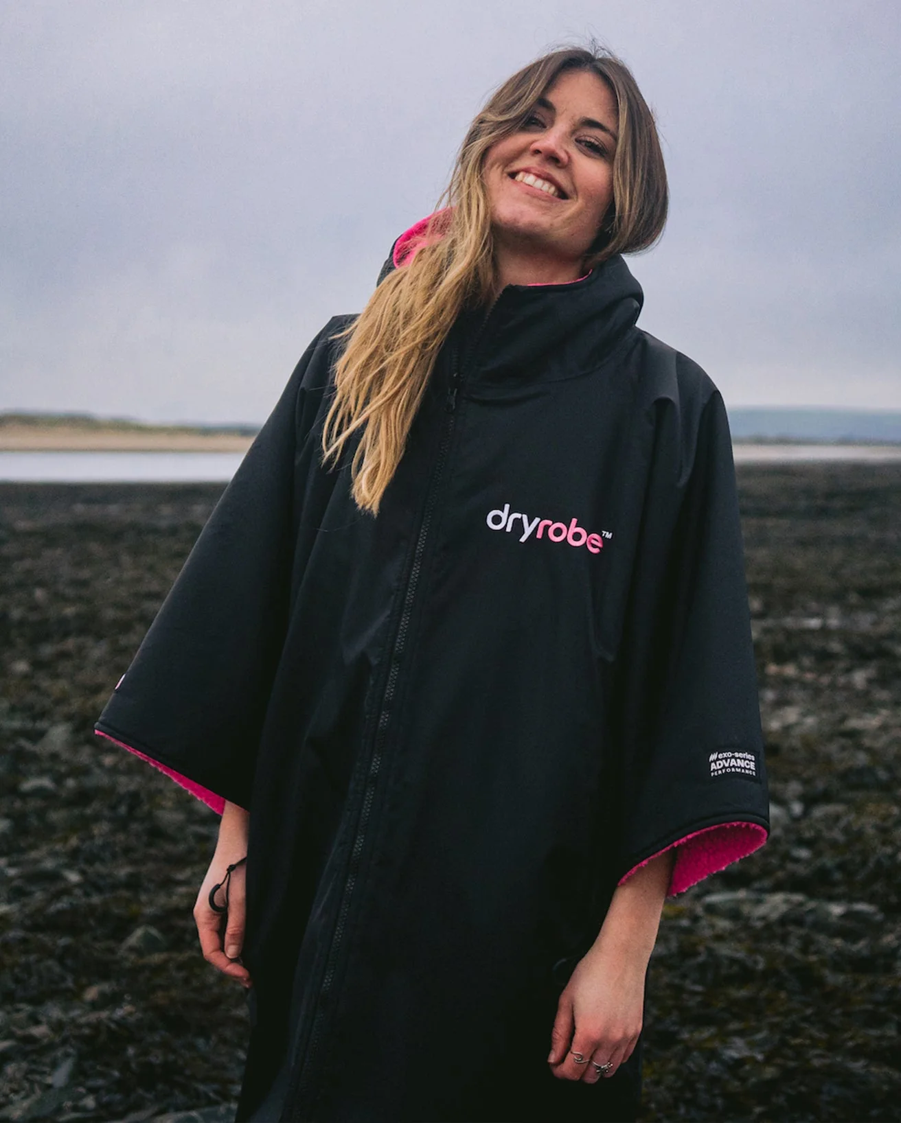 Black Pink Easy-Fit Advance Changing Robe - Image 6