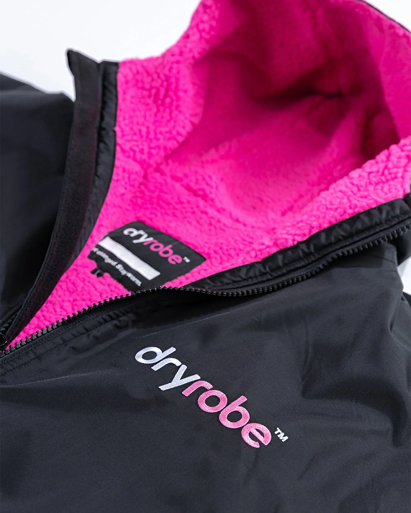 Black Pink Easy-Fit Advance Changing Robe - Image 8