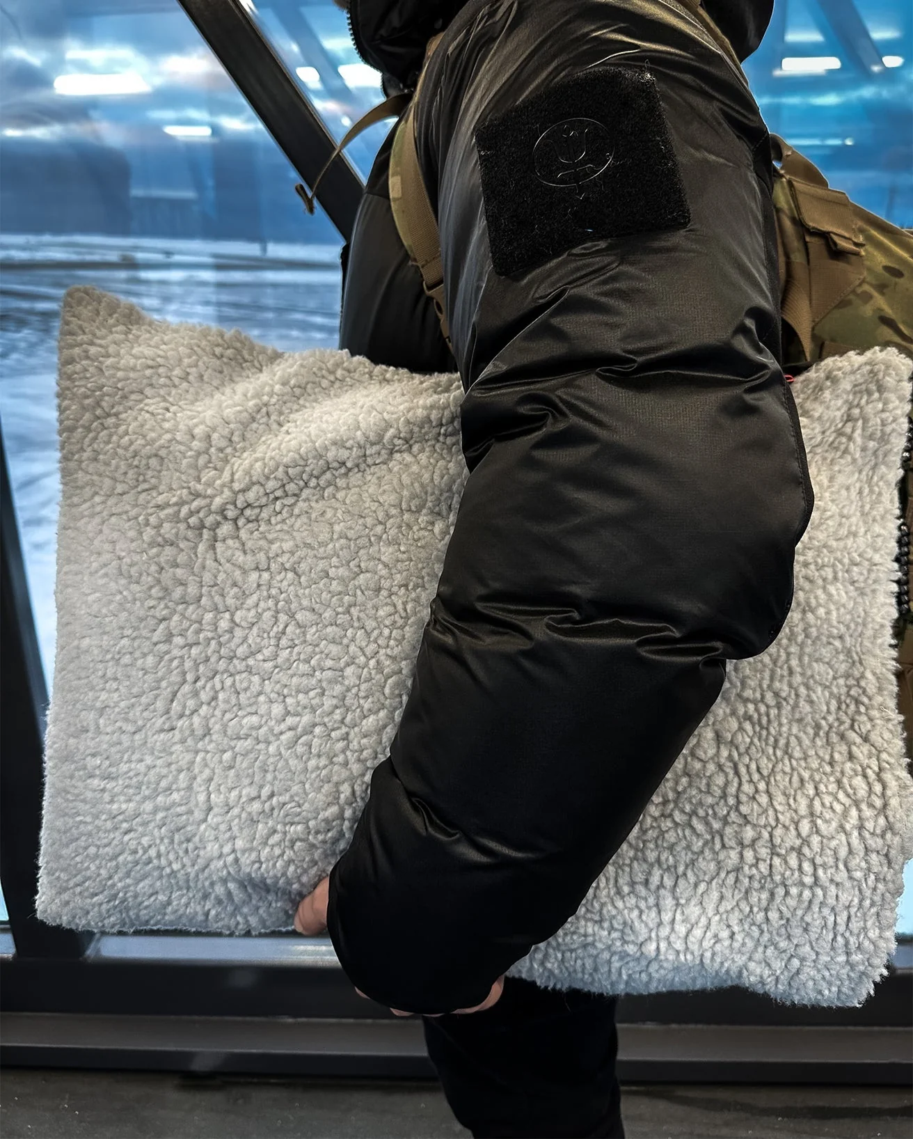 Black Grey Packable Travel Cushion Cover - Image 6