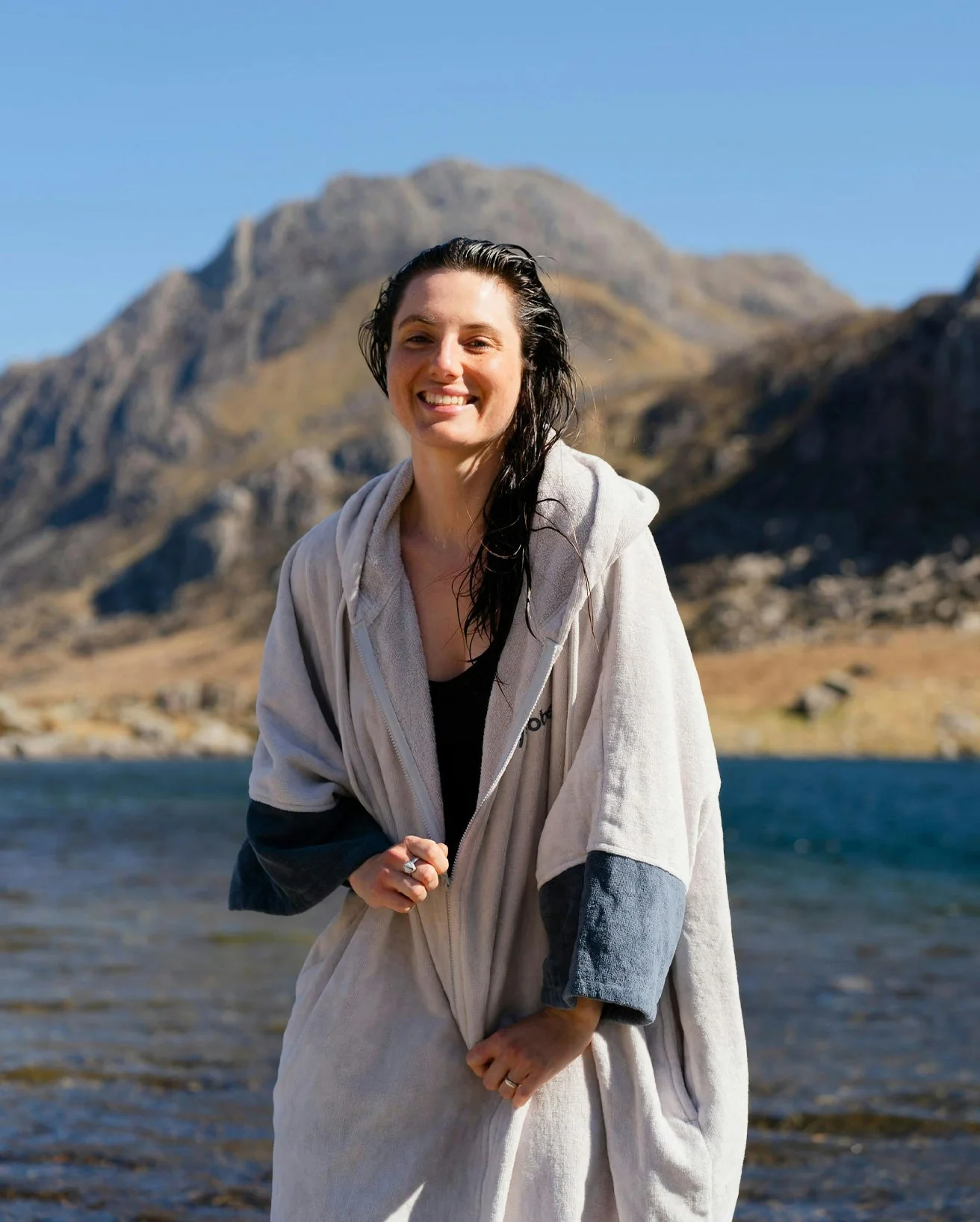 Light Grey Full-Zip Organic Towel Changing Robe - Image 8