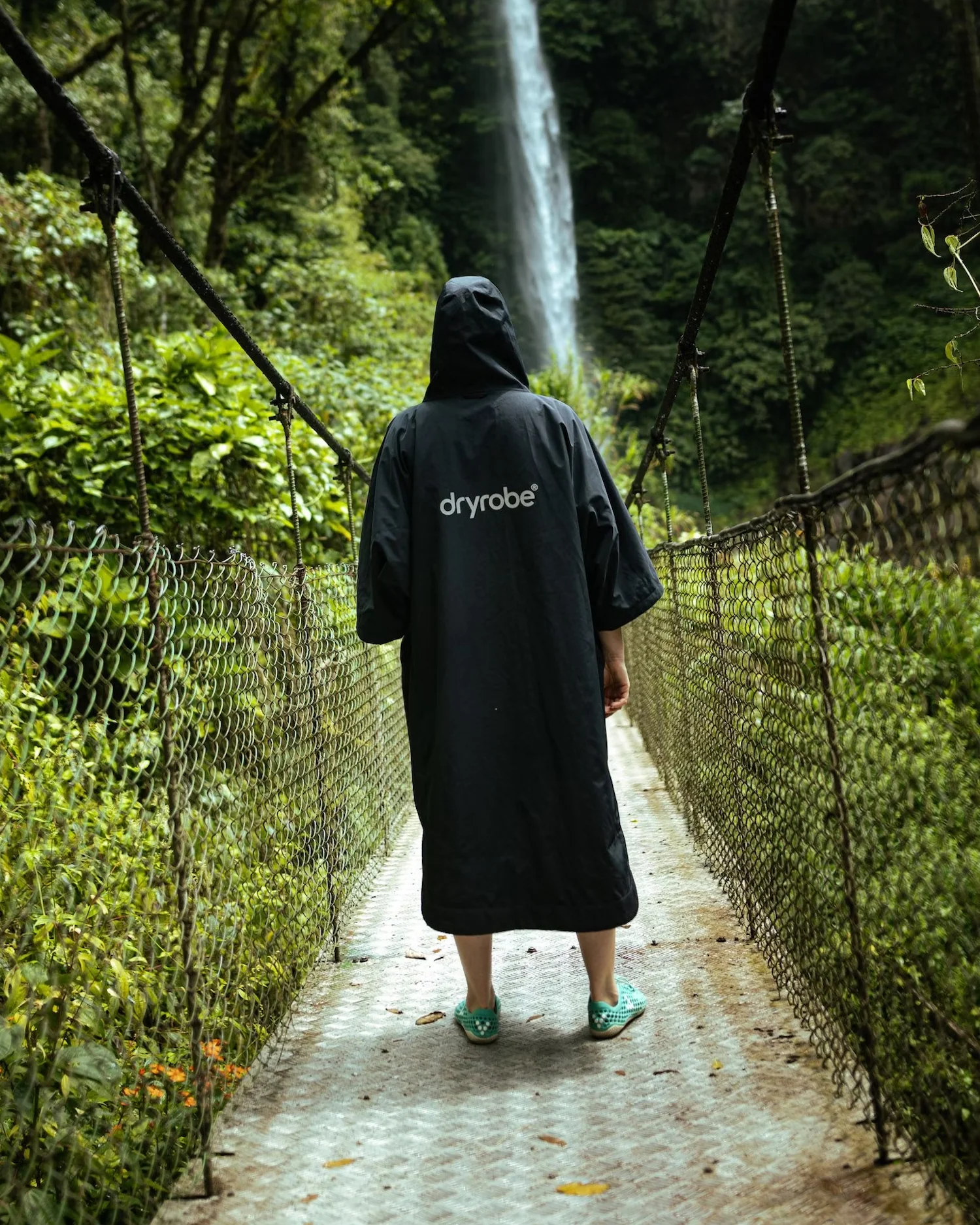Black Tech-Lite Changing Robe - Image 6