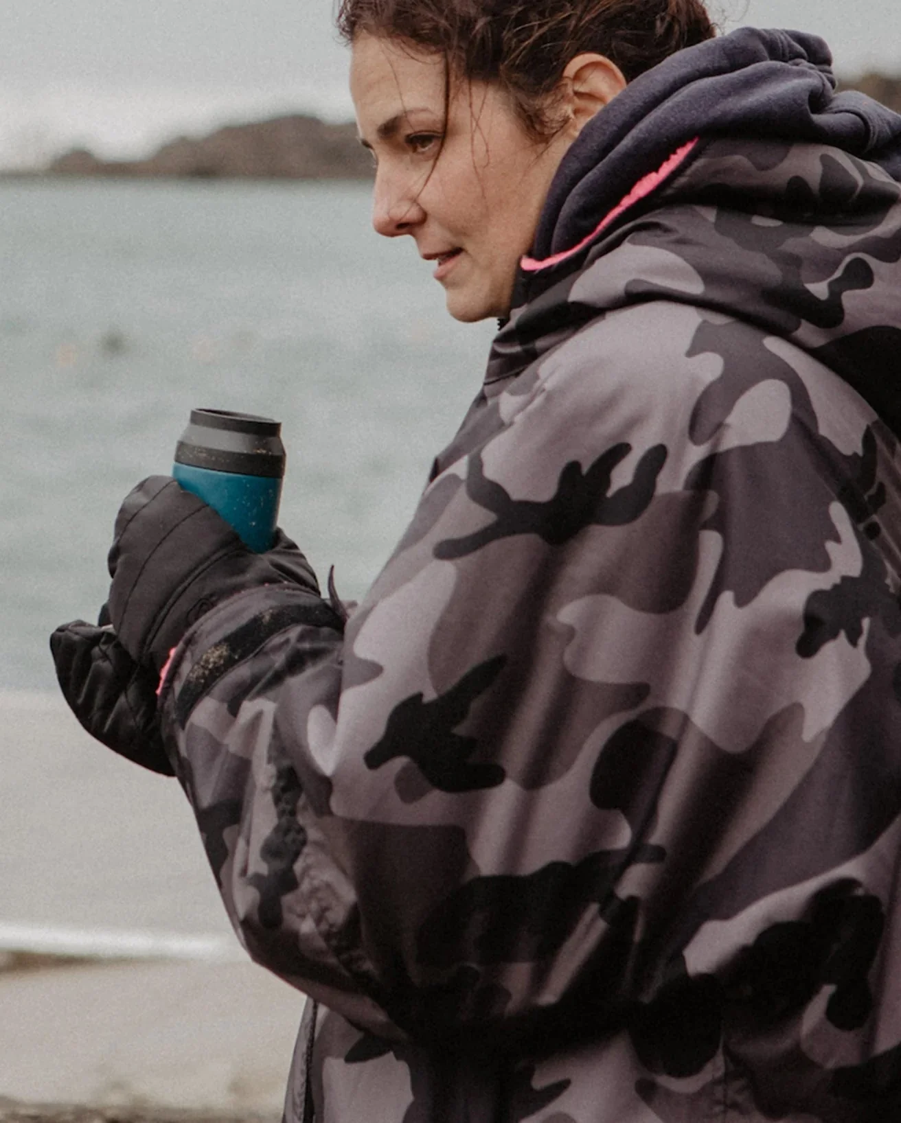 Black Thermal Gloves - Image 8