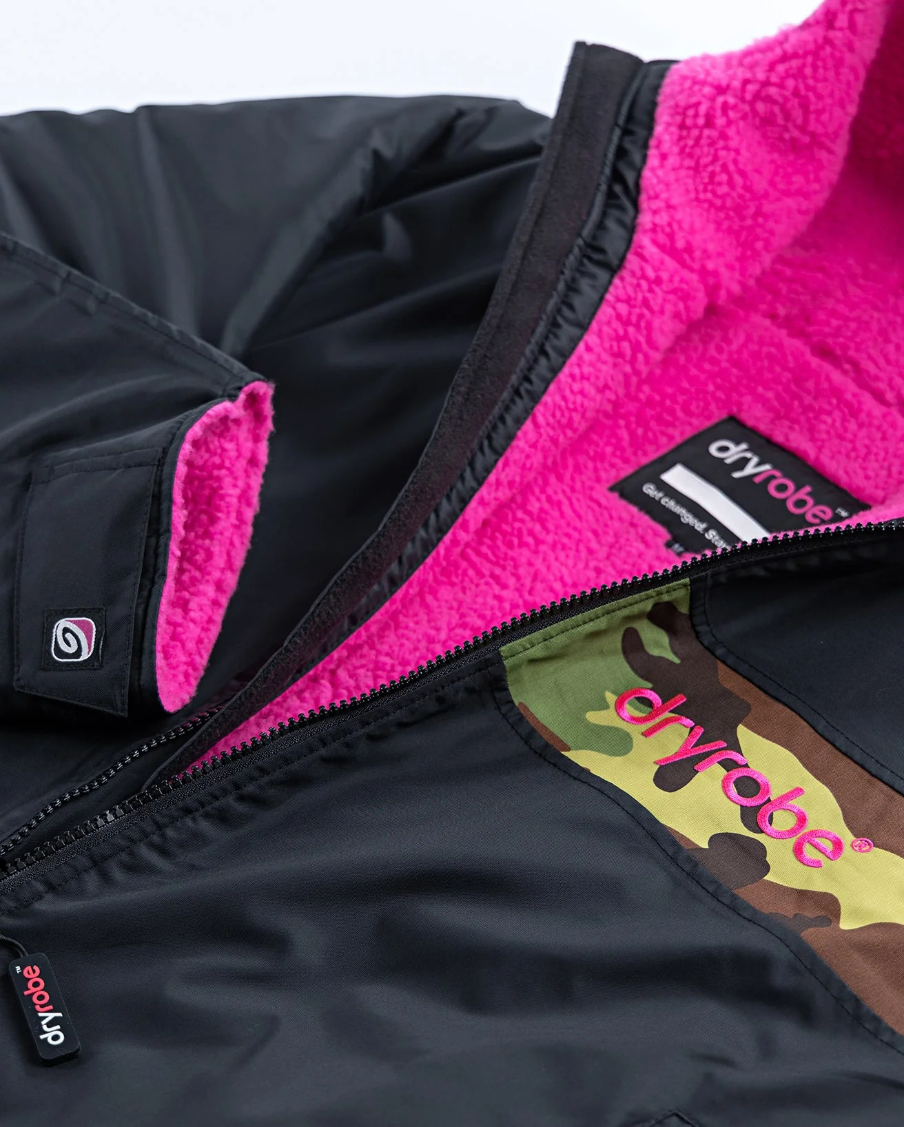 REWORK - Black Camo Pink Advance Changing Robe - Image 4