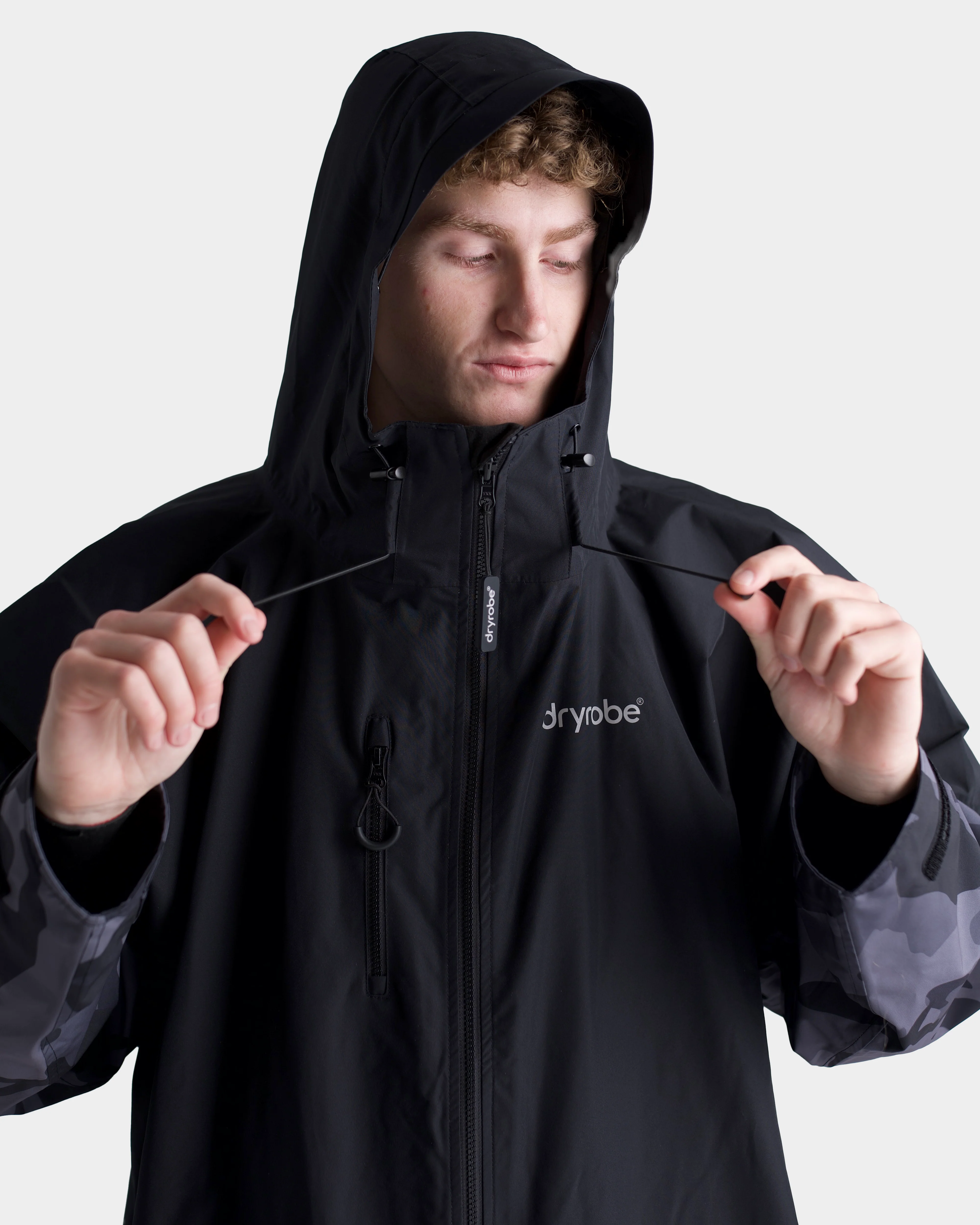 Black Tech-Lite Changing Robe Long Sleeve - Image 17