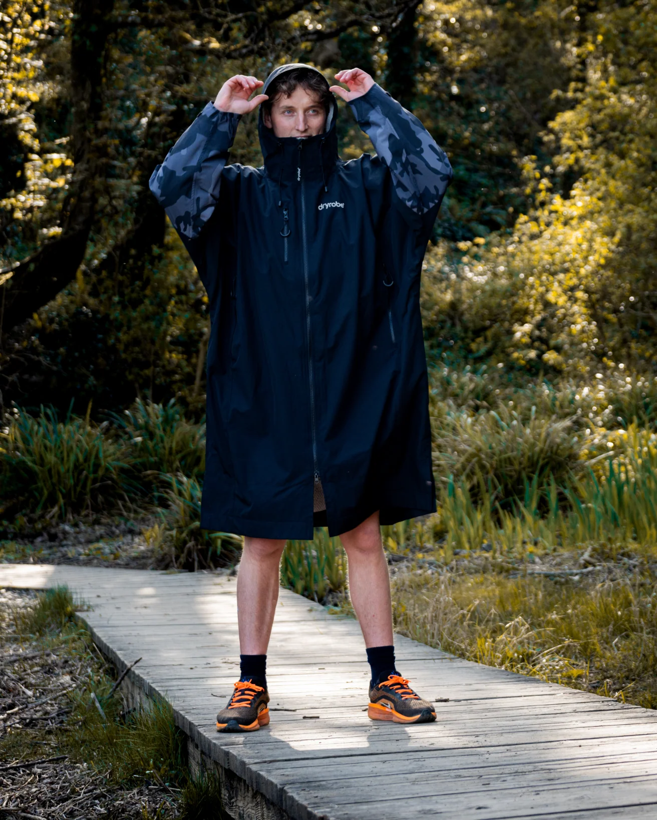 Black Tech-Lite Changing Robe Long Sleeve - Image 21