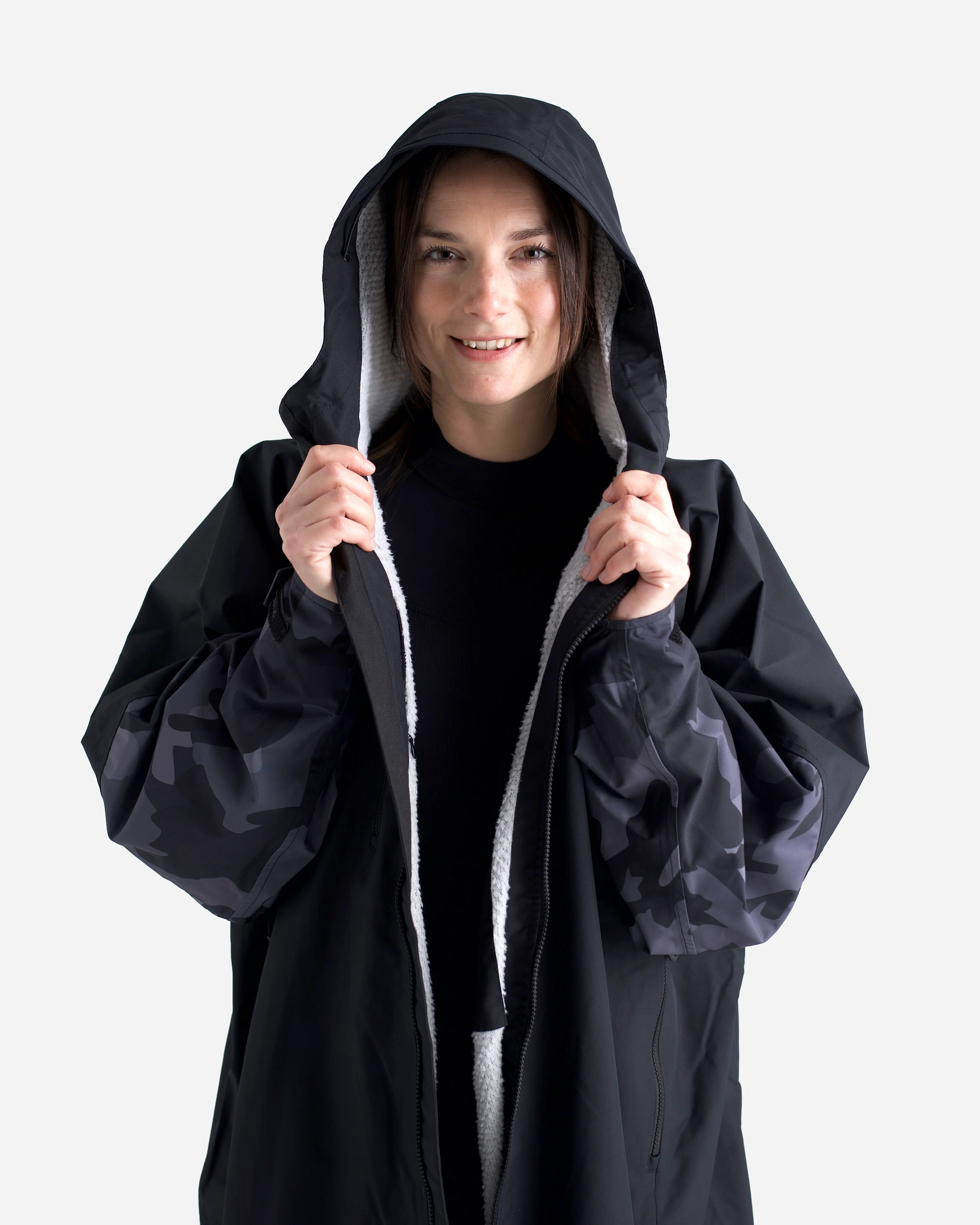 Black Tech-Lite Changing Robe Long Sleeve - Image 5