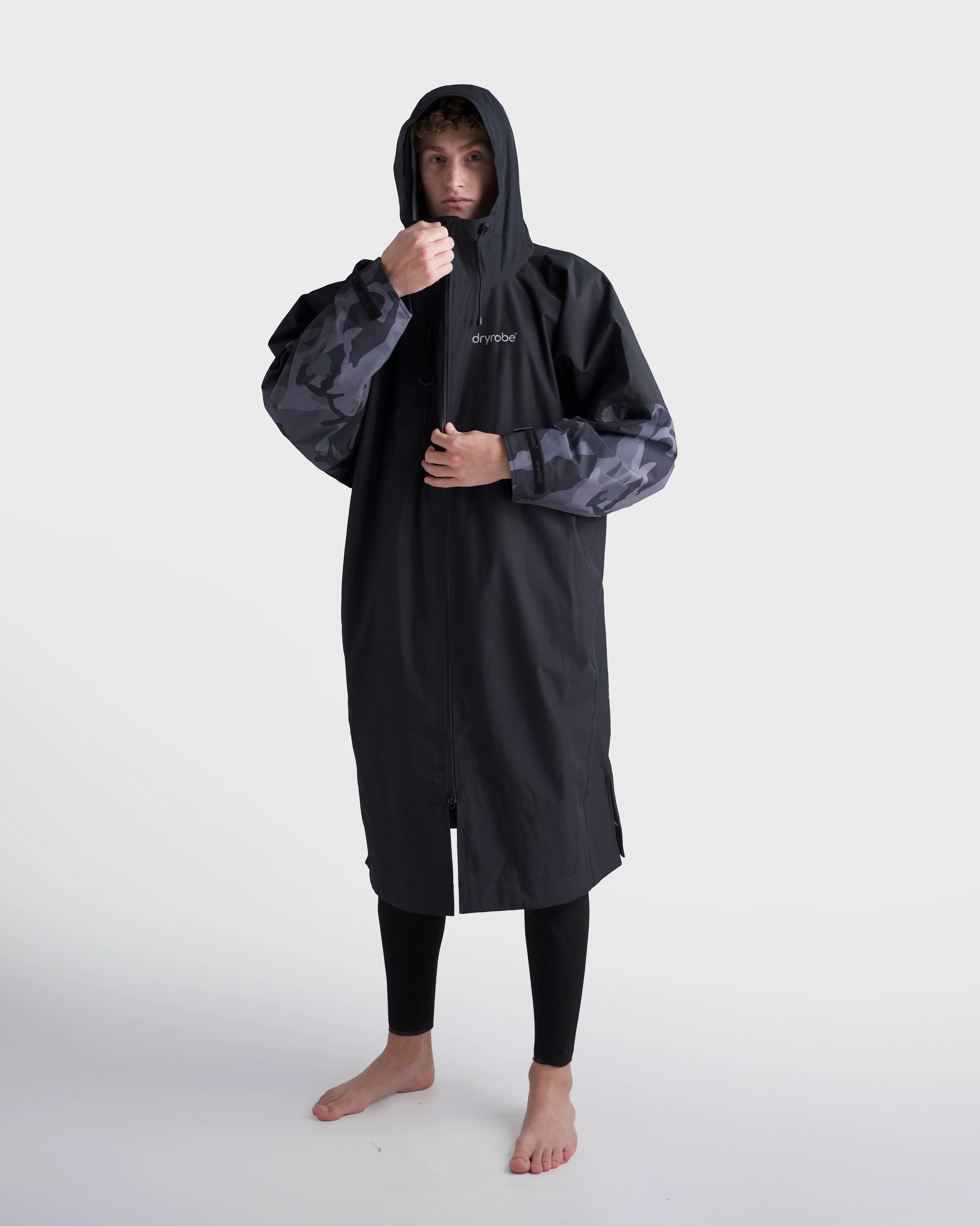 Black Tech-Lite Changing Robe Long Sleeve - Image 6