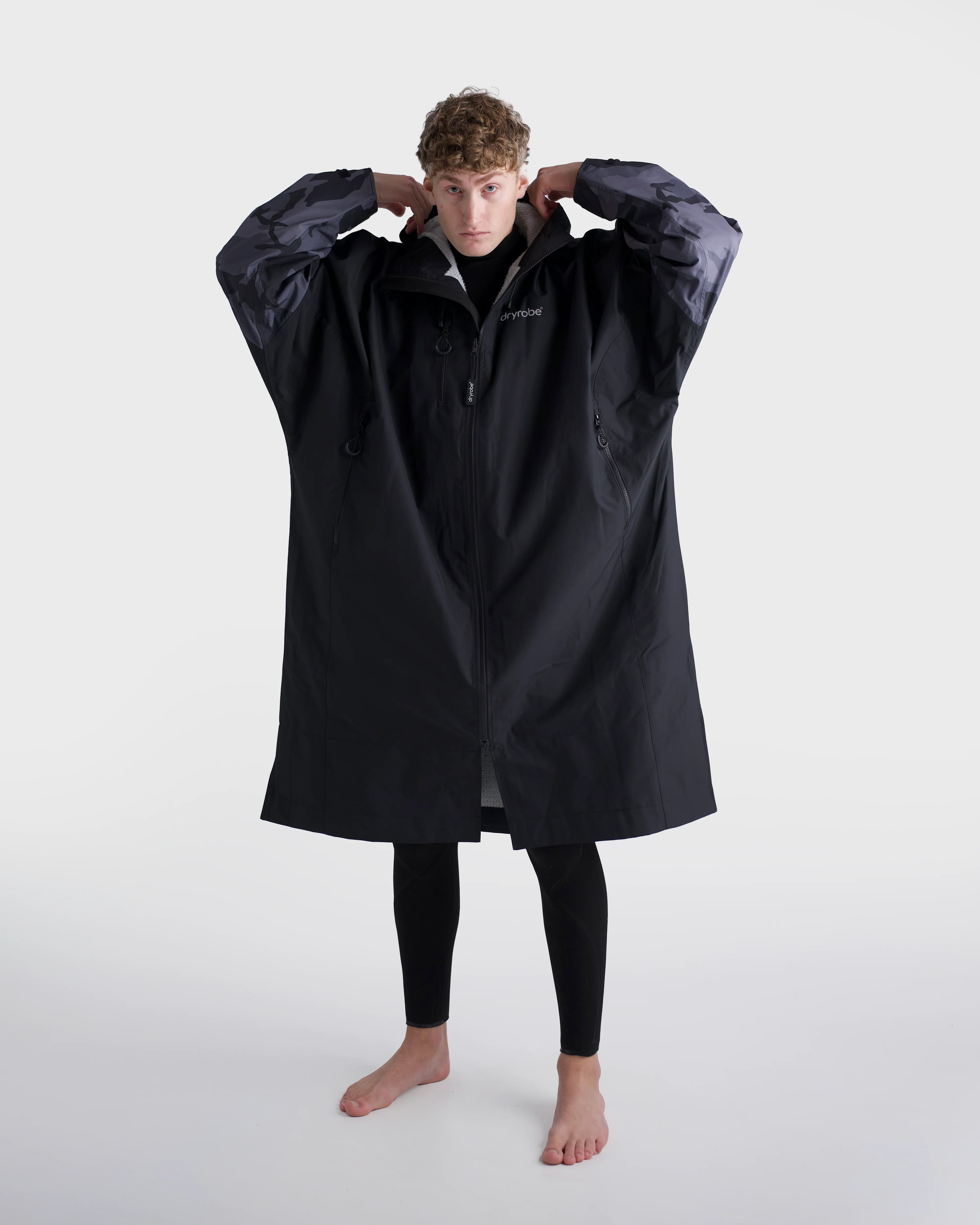 Black Tech-Lite Changing Robe Long Sleeve - Image 8